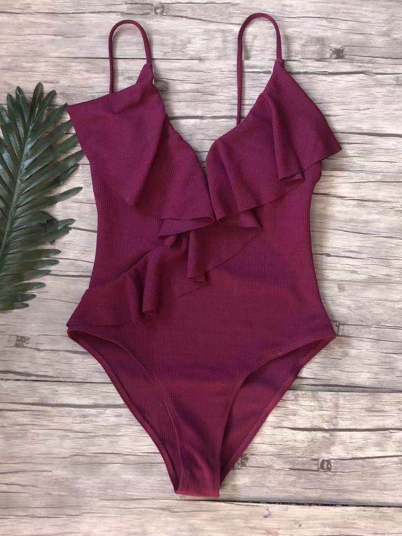 Vintage Style One-Piece Monokini Ruffle Swimsuit