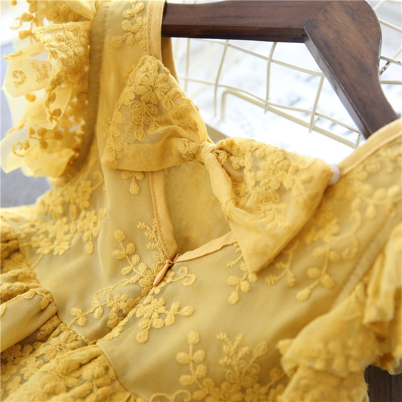 Vintage Style  Princess Dress for Girls with Flower Lace and Bow Decoration (3-8 Yrs Children)